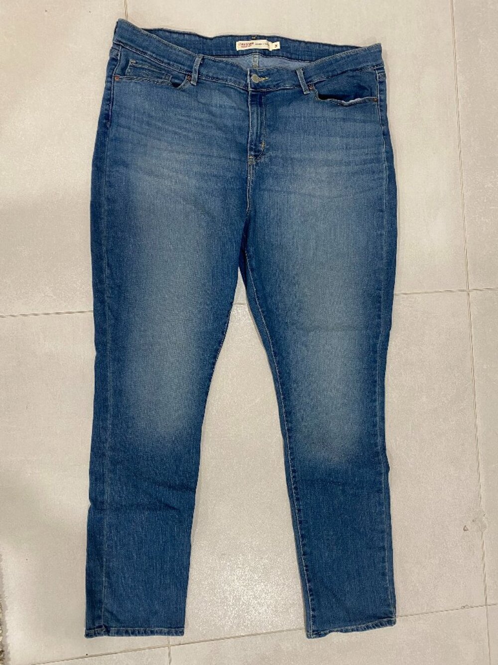 Levi Strauss Signature Jeans - Mid Rise Straight - 20